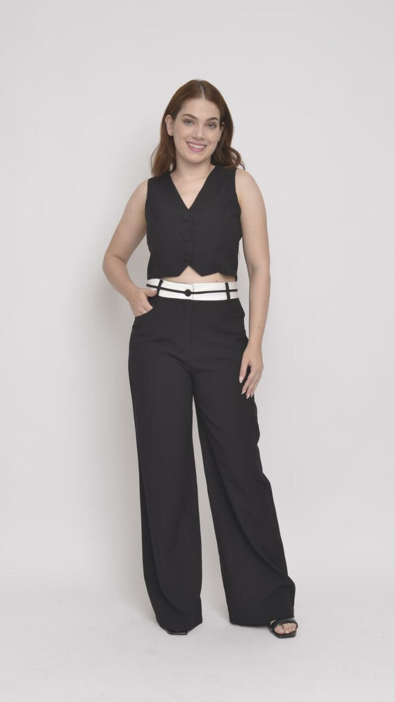 Imagem de Conjunto Preto de Alfaiataria Feminino: Calça Reta com Listras no Cós e Colete para Elegância e Estilo Moderno